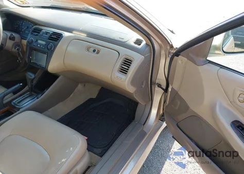 2002 Honda Accord 3.0 Ex z USA, uszkodzony, nr VIN 1HGCG16542A003726